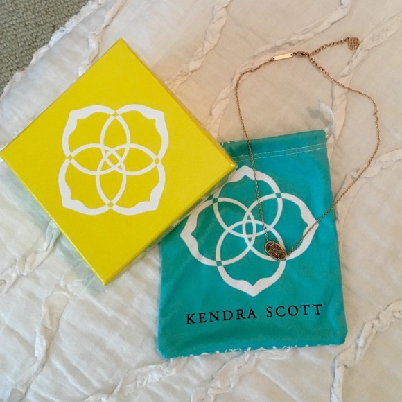 Kendra Scott Rose Gold Pendant - Picture 1 of 3